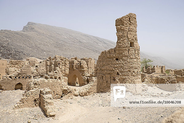 Oman  Tanuf  zerstörte Lehmhaussiedlung