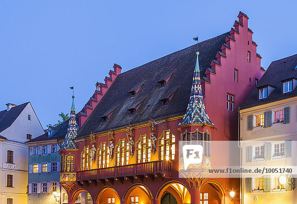 Deutschland  Baden-Württemberg  Freiburg  Altstadt  Münsterplatz  historisches Kaufhaus