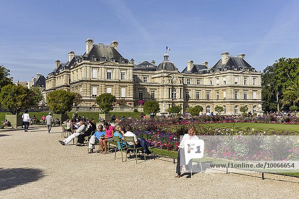 Palais du Luxembourg im Jardin du Luxembourg  Paris  Frankreich  Europa