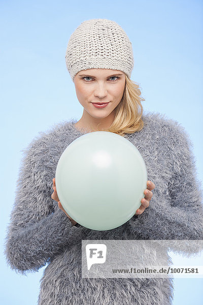 Portrait,Frau,Winter,Schönheit,Luftballon,Ballon,halten