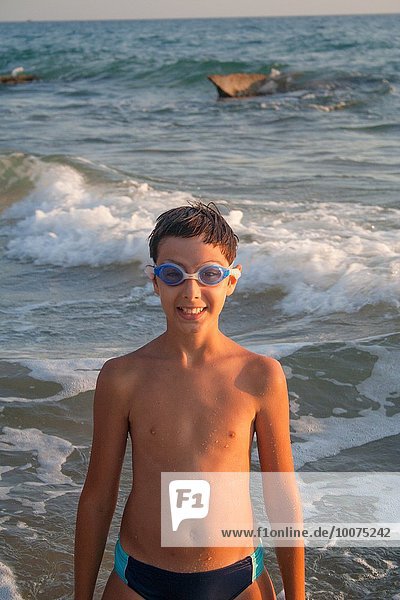 zwischen inmitten mitten Junge - Person jung