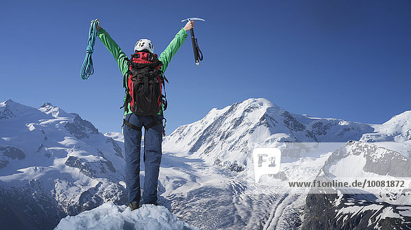 Europäer Berggipfel Gipfel Spitze Spitzen jubeln wandern Alpen Monte Rosa