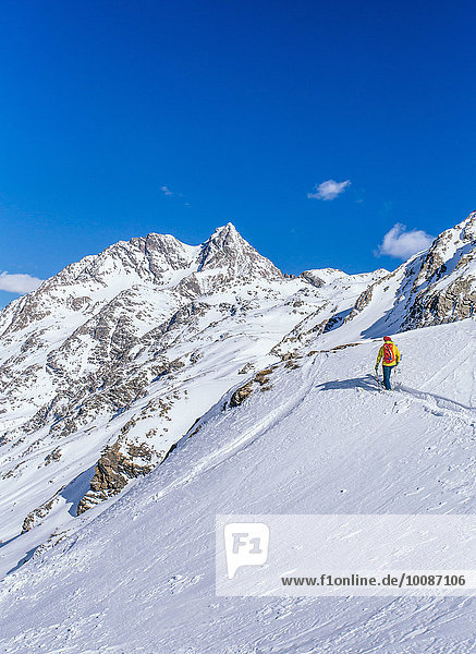 Mann Landschaft Schnee Skisport Hang