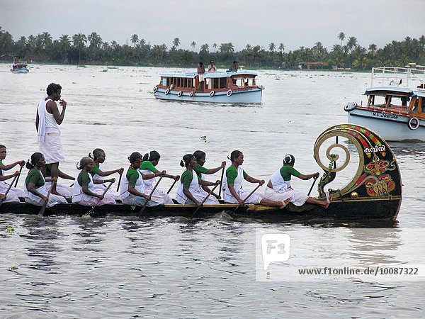 nahe halten Fest festlich See Boot Indien Kerala Pokal