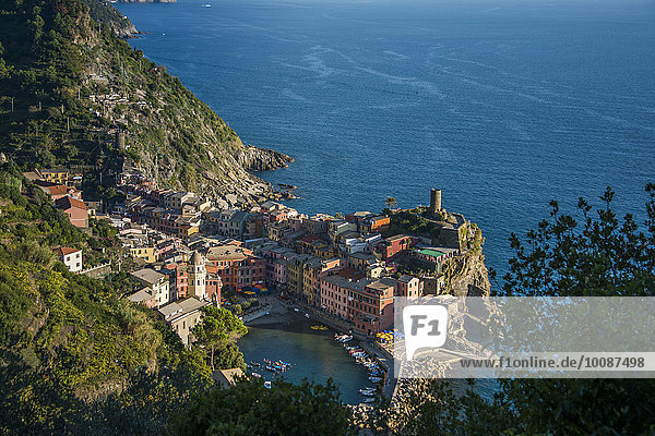 Stadtansicht Stadtansichten Ozean Steilküste Ansicht Luftbild Fernsehantenne Italien Ligurien