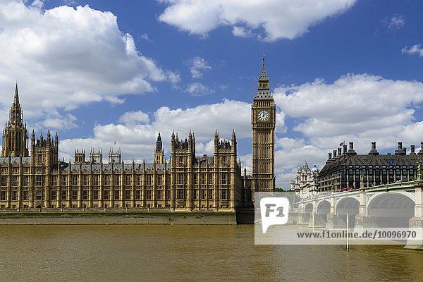 Glockenturm Big Ben und Parlament oder Houses of Parliament  Themse  London  England  Großbritannien  Europa