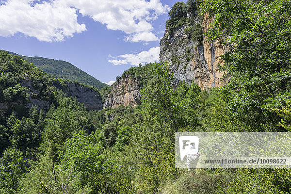 Faja track through the canyon of the Rio Aso  Fanlo  Aragon  Spain  Europe