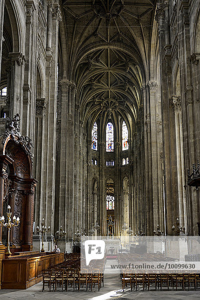Innenansicht der Kirche Saint Eustache  Église des Halles  Paris  Frankreich  Europa