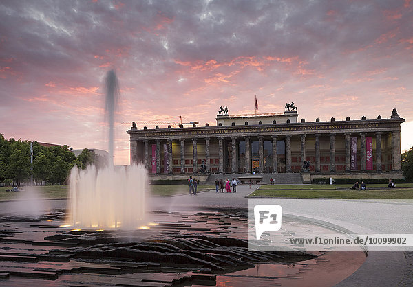 Altes Museum und Lustgarten Berlin Deutschland Europa