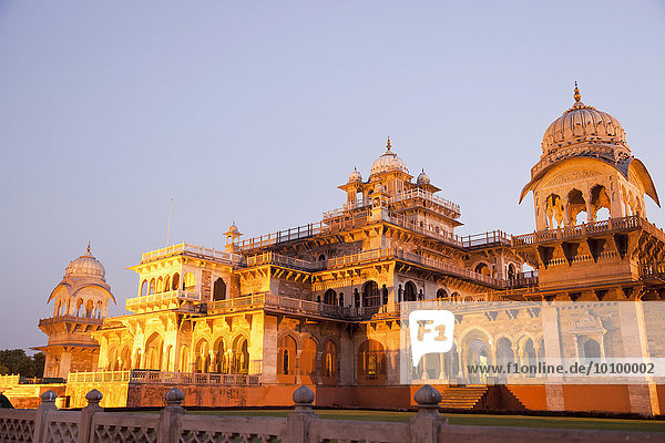 Albert Hall mit Central Museum  Jaipur  Rajasthan  Indien  Asien