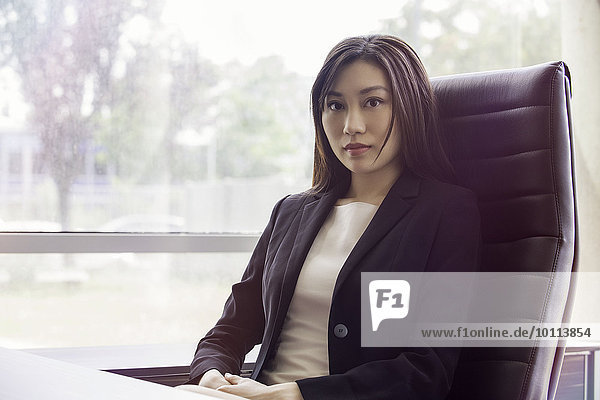 Geschäftsfrau im Büro  Portrait