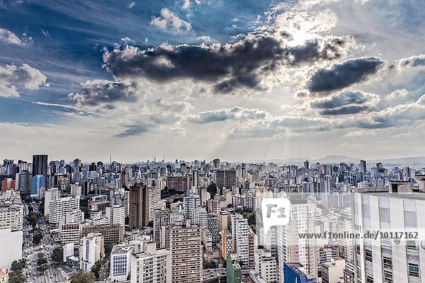 Blick auf Stadtwolkenkratzer  Sao Paulo  Brasilien