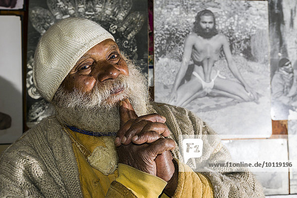 A portrait of Swami Sundaranand  a famous Sadhu  yogi and photographer  Gangotri  Uttarakhand  India  Asia