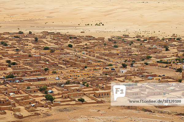 Abendstimmung über dem Wüstenort  Moudjeria  Region Tagant  Mauretanien  Afrika