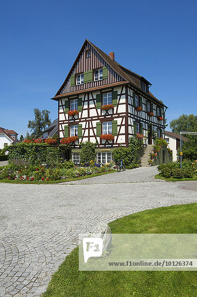 Fachwerkhaus auf der Insel Reichenau  Bodensee  Baden-Württemberg  Deutschland  Europa