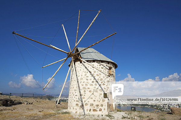 Windmühle über Bodrum  türkische Ägäis  Türkei  Asien