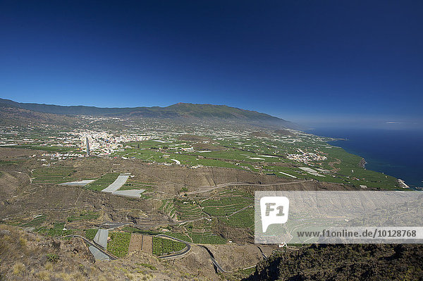 Ausblick vom Mirador El Time nach Tazacorte und Los Llanos de Aridane  La Palma  Kanarische Inseln  Spanien  Europa