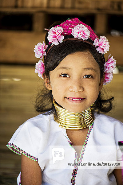 Mädchen vom Bergvolk der Kayan  Chiang Mai  Thailand  Asien