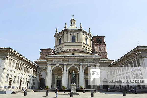Basilica of San Lorenzo Maggiore  Milan  Milano  Lombardy  Italy  Europe
