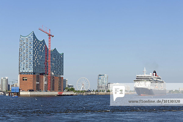 Cruise ship Queen Elizabeth  port with Elbe Philharmonic Hall  Hamburg  Germany  Europe