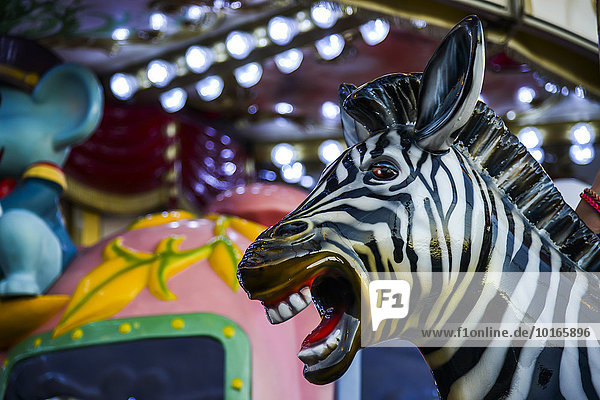 Zebra  Detail  Figur in einem Karussell  Paris  Frankreich  Europa