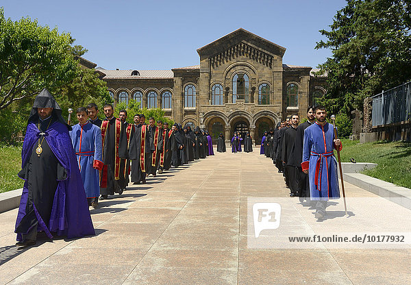 Catholicos-Patriarch Karekin II  head of the Armenian Apostolic Church  with his escort from his palace to the cathedral  Echmiadzin  Armenia  Asia