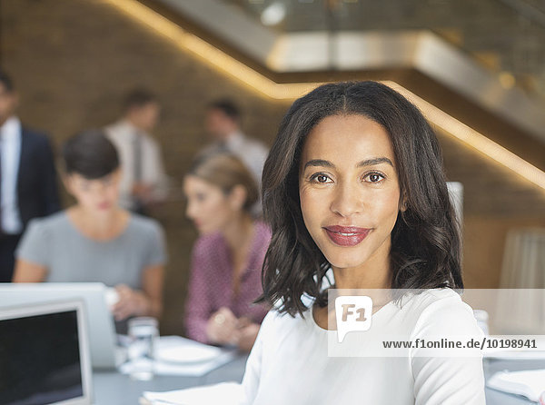 Portrait,Geschäftsfrau,Büro,Hoffnung