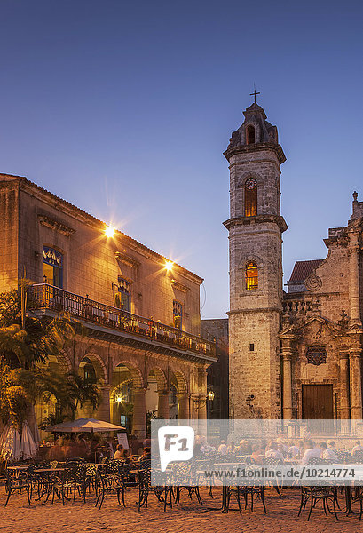 Havanna Hauptstadt Weg Großstadt Cafe Quadrat Quadrate quadratisch quadratisches quadratischer Kuba