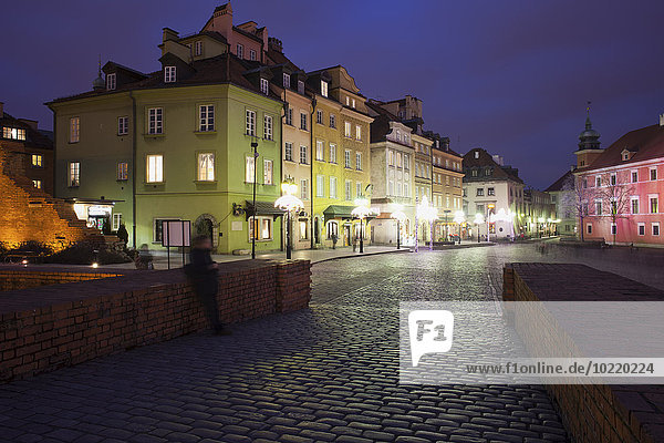 Polen  Warschau  historische Innenstadt bei Nacht