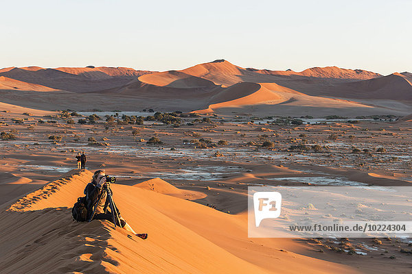 Namibia  Namib Wüste  Namib Naukluft Nationalpark  touristische Fotolandschaft