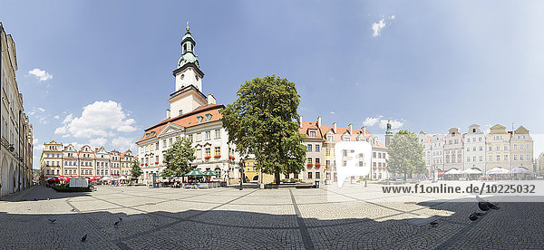 Polen  Niederschlesien  Jelenia Gora  Hirschberg  Rathaus mit sieben Häusern