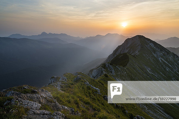 Österreich  Tirol  Sonnenaufgang am Sonnwendjoch