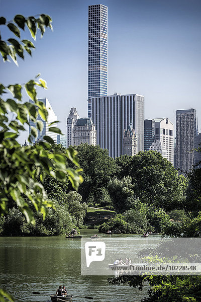 USA  New York City  Rudern auf dem Central Park See
