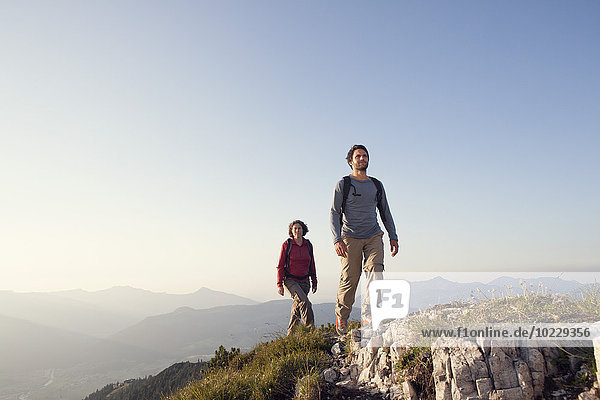 Österreich  Tirol  Paarwandern am Unterberghorn