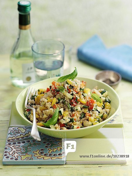 Quinoa-Pilaf mit Gemüse