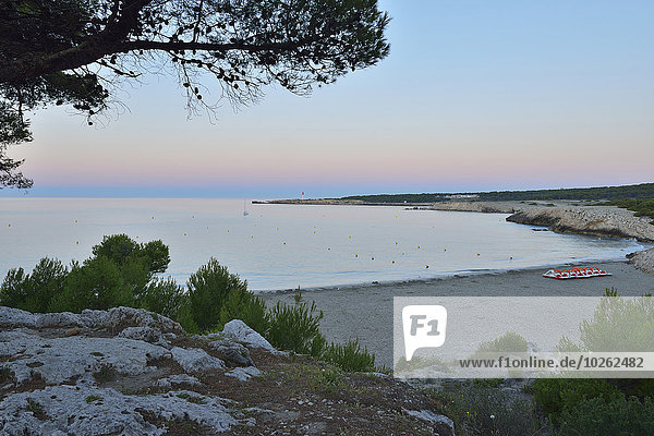 Frankreich Morgendämmerung Saint Croix Provence - Alpes-Cote d Azur Martigues Mittelmeer