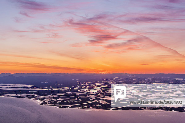Vereinigte Staaten von Amerika USA Sonnenuntergang über Ansicht Flucht Feuchtgebiet Kotzebue Alaska Luftbild Fernsehantenne Wildtier