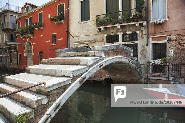 klein Brücke Kreuzform Kreuz Kreuze Landschaftlich schön landschaftlich reizvoll Italien Venedig