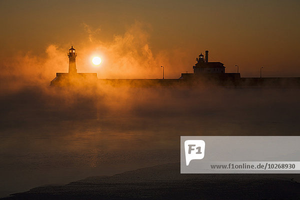 Amerika über Sonnenaufgang Rauch See Meer Leuchtturm Arroganz Verbindung Minnesota