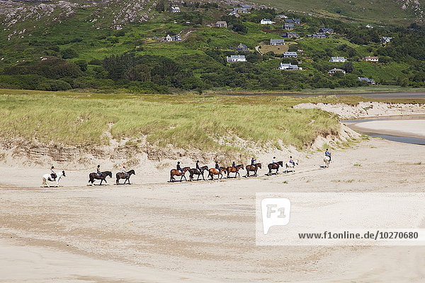 Reiten am Strand von Derrynane; Caherdaniel  Grafschaft Kerry  Irland