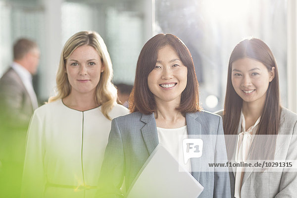 Portrait,Geschäftsfrau,Büro,Hoffnung