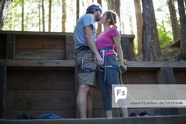 Kletterer beim Küssen  French's Dome  Zig Zag  Oregon  USA