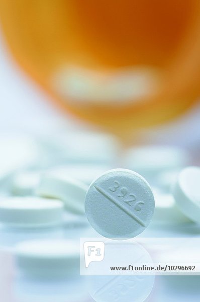 Nahaufnahme der runden weißen Pille,  Diazepam