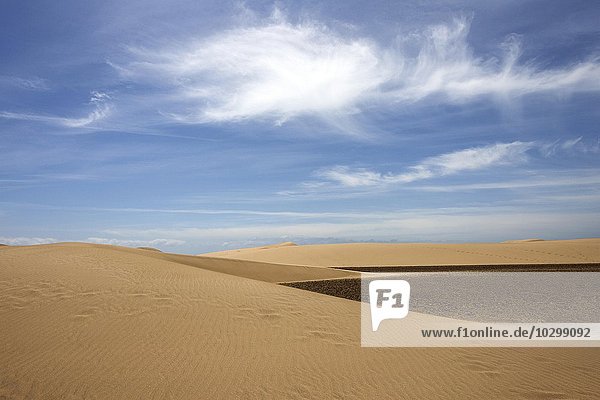 Dünenlandschaft  Dünen von Maspalomas  Wolkenformation  Naturschutzgebiet  Gran Canaria  Kanarische Inseln  Spanien  Europa