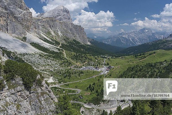 Falzarego Pass  Dolomites  Alps  Province of Belluno  Veneto region  Italy  Europe