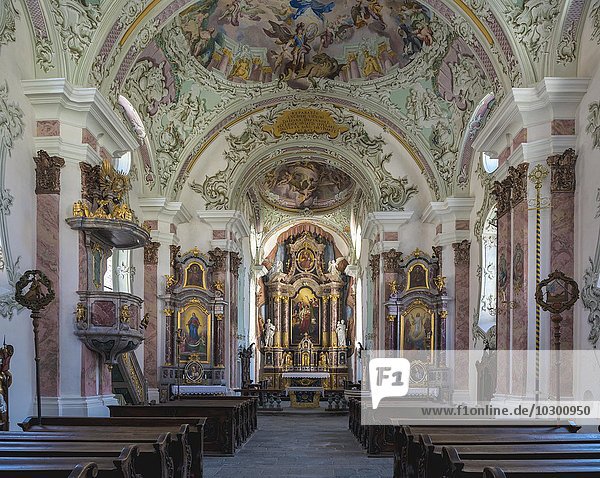 Pfarrkirche St. Michael  Innenaufnahme  Innichen oder San Candido  Südtirol  Trentino-Alto Adige  Italien  Europa