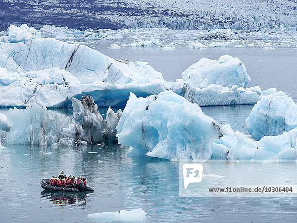 Gletschersee am Kopf des Breidamerkurjokull-Gletschers  der entstand  nachdem der Gletscher begann  sich vom Rand des Atlantischen Ozeans zurückzuziehen.