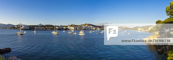 Spanien  Mallorca  Blick auf die Bucht von Santa Ponca  Costa de la Calma  Panorama