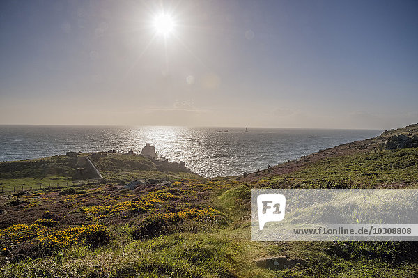 Großbritannien  England  Cornwall  Land's End  Küste bei Sonnenuntergang