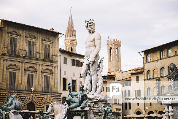 Italy  Florence  The Fountain of Neptune at Piazza della Signoria in front of the Palazzo Vecchio